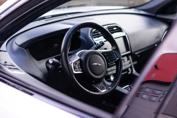 Lucy Kazino Android/iOS programa